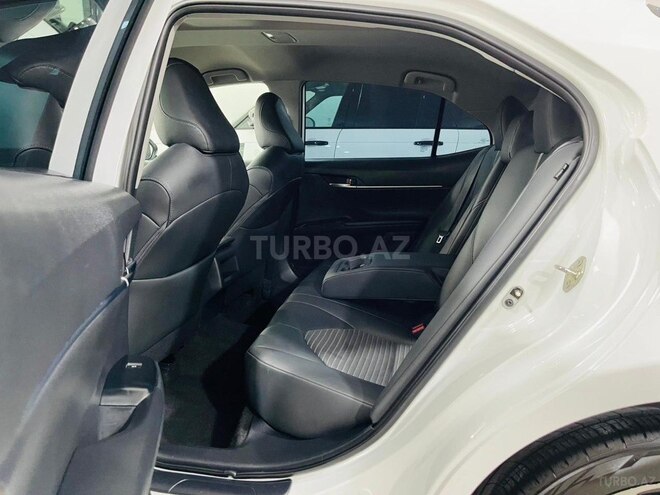 Toyota Camry-12