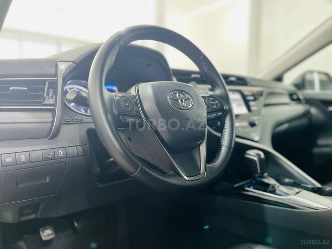 Toyota Camry-14
