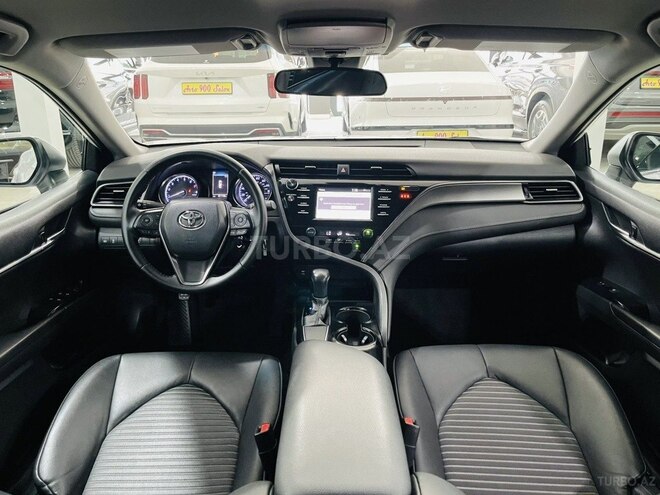 Toyota Camry-7