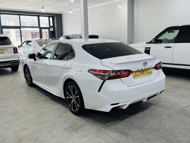 Toyota Camry-5