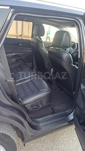 Kia Sorento-8