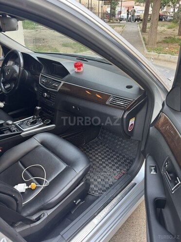 Mercedes E 220 2009, 389,000 km - 2.1 л - Bakı