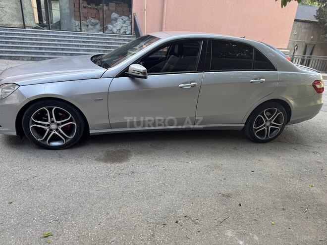 Mercedes E 220 2009, 389,000 km - 2.1 л - Bakı