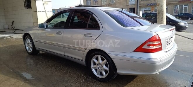 Mercedes C 240 2001, 254,000 km - 2.4 l - Bakı
