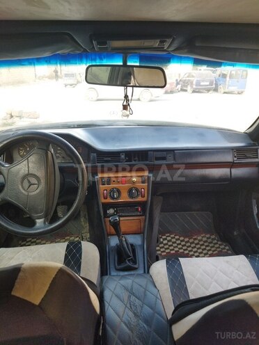 Mercedes E 200 1993, 157,000 km - 2.0 l - Bakı