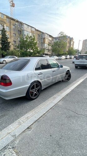 Mercedes C 230 1999, 285,000 km - 2.3 l - Bakı