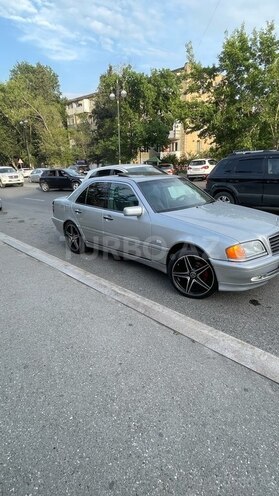 Mercedes C 230 1999, 285,000 km - 2.3 l - Bakı