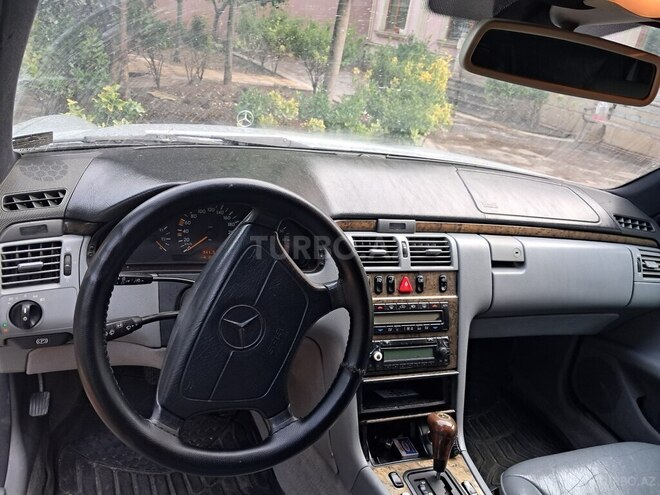 Mercedes E 240 1998, 437,000 km - 2.4 l - Bakı