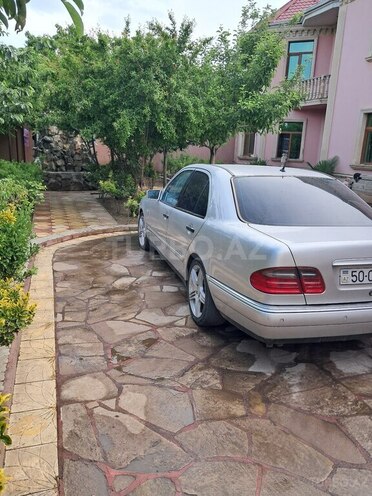 Mercedes E 240 1998, 437,000 km - 2.4 l - Bakı