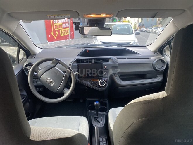 Toyota Aqua 2019, 144,000 km - 1.5 л - Bakı