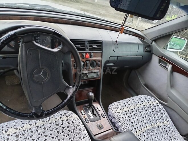 Mercedes C 220 1995, 463,895 km - 2.2 l - Lənkəran