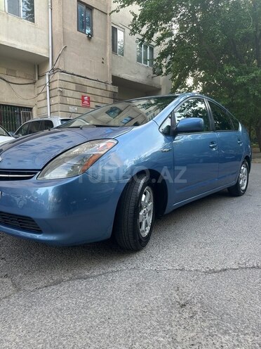 Toyota Prius-4