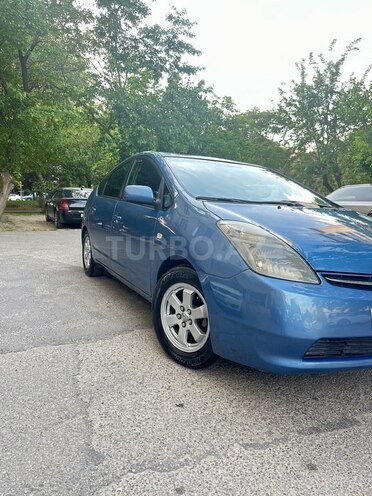 Toyota Prius-2