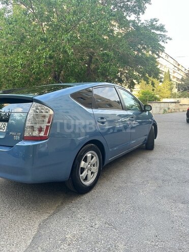 Toyota Prius-7