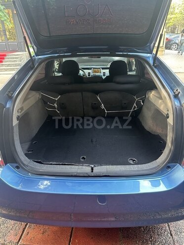 Toyota Prius-8