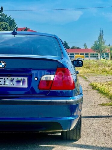 BMW 320-7