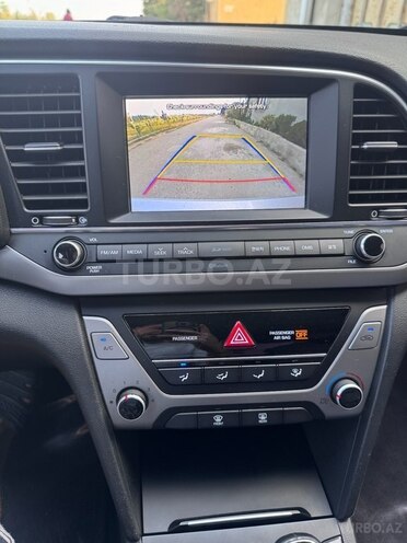 Hyundai Avante 2016, 220,000 km - 1.6 l - Bakı