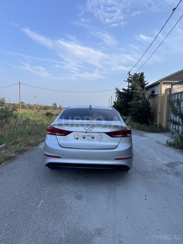 Hyundai Avante 2016, 220,000 km - 1.6 l - Bakı