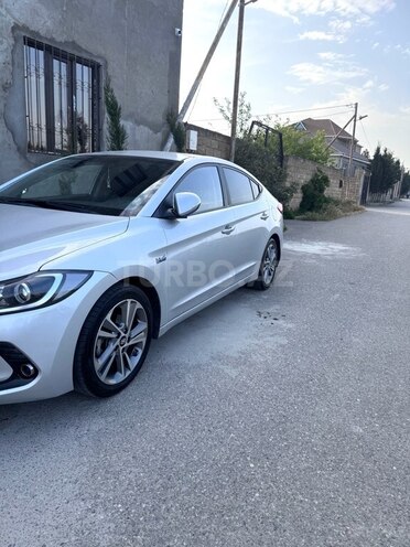 Hyundai Avante 2016, 220,000 km - 1.6 l - Bakı