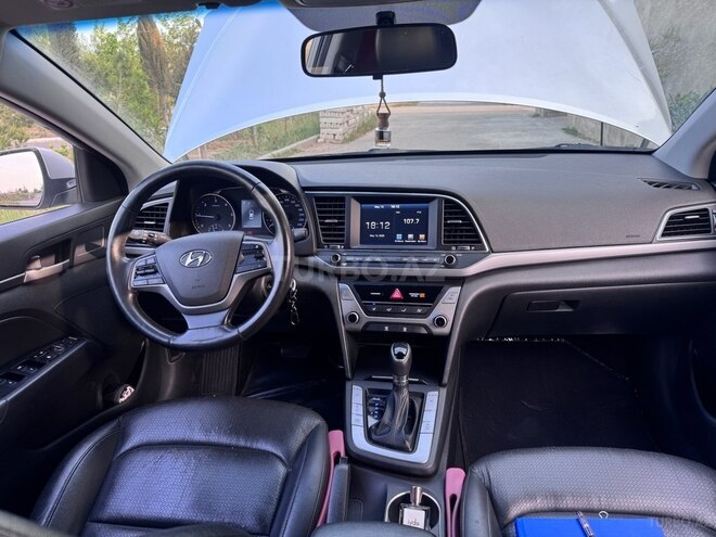 Hyundai Avante 2016, 220,000 km - 1.6 l - Bakı
