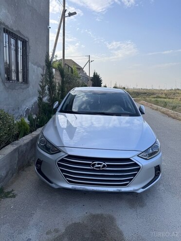 Hyundai Avante 2016, 220,000 km - 1.6 l - Bakı