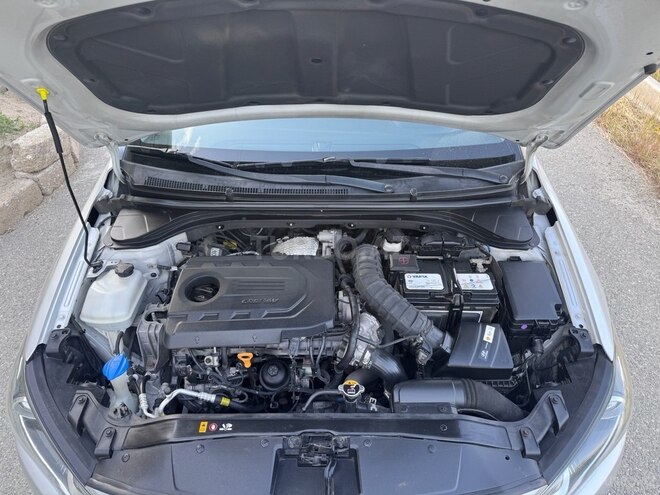 Hyundai Avante 2016, 220,000 km - 1.6 l - Bakı