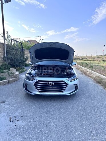 Hyundai Avante 2016, 220,000 km - 1.6 l - Bakı