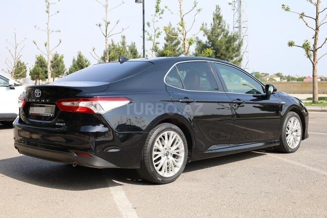 Toyota Camry-11