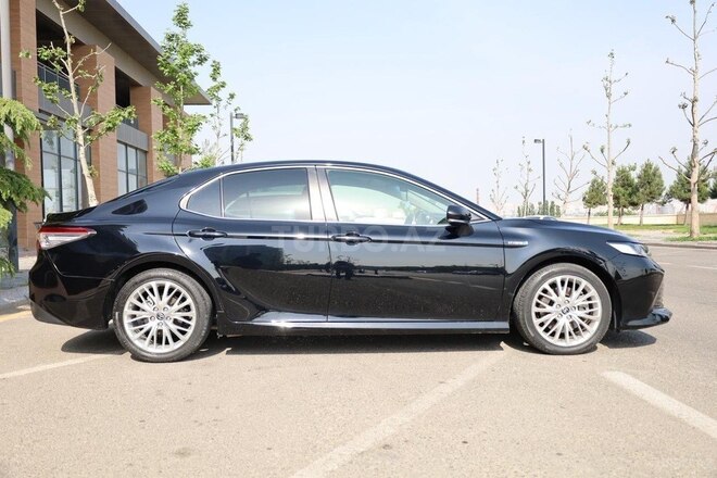 Toyota Camry-17