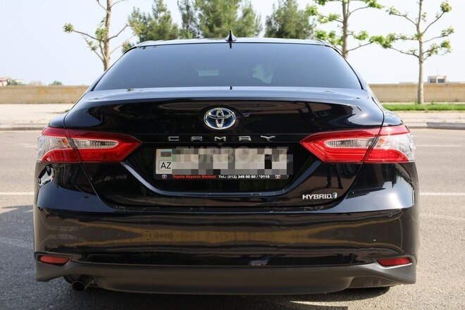 Toyota Camry-9