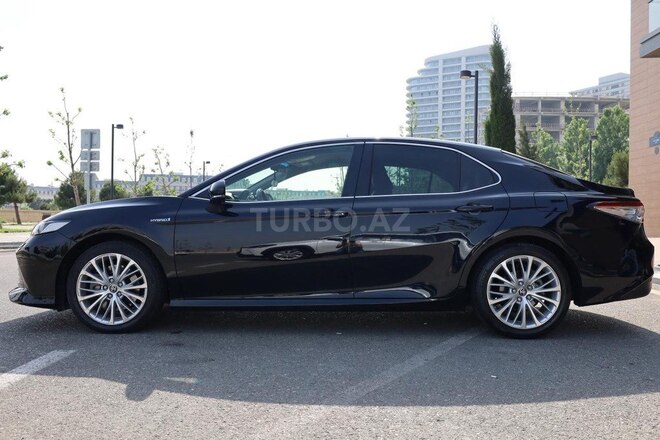 Toyota Camry-18