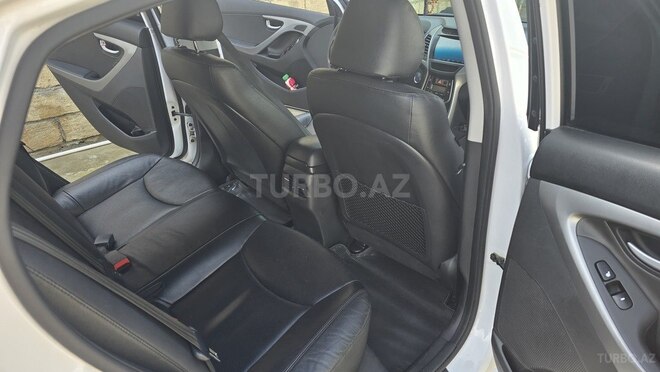 Hyundai Avante 2013, 210,000 km - 1.6 l - Bakı