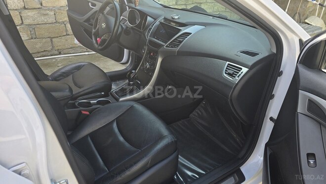 Hyundai Avante 2013, 210,000 km - 1.6 l - Bakı
