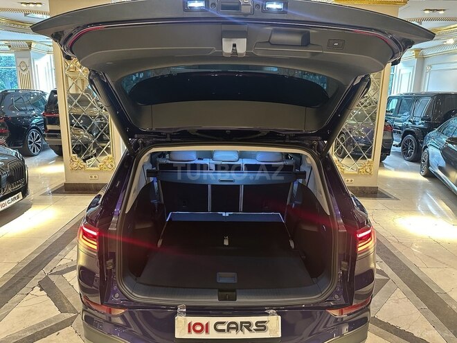 Volkswagen ID.6 Crozz-9
