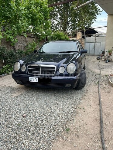 Mercedes E 200 1996, 158,000 km - 2.0 l - Gəncə