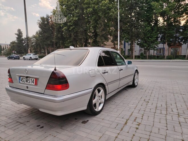 Mercedes C 230 1998, 285,000 km - 2.3 l - Yevlax