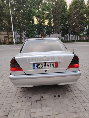 Mercedes C 230 1998, 285,000 km - 2.3 l - Yevlax