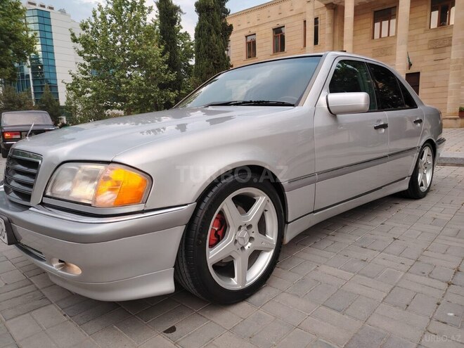 Mercedes C 230 1998, 285,000 km - 2.3 l - Yevlax