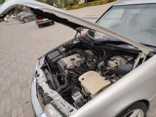 Mercedes C 230 1998, 285,000 km - 2.3 l - Yevlax