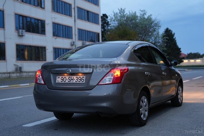 Nissan Sunny 2013, 310,000 km - 1.5 l - Bakı