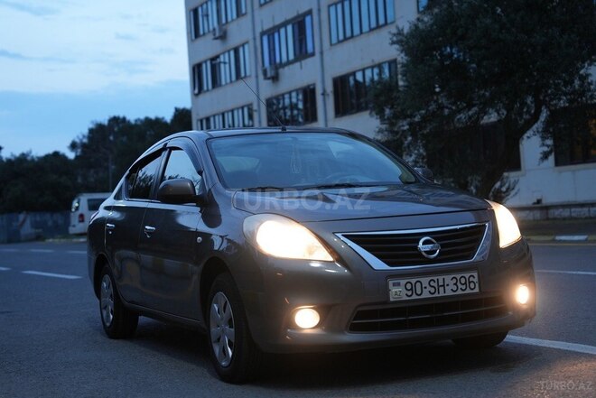 Nissan Sunny 2013, 310,000 km - 1.5 l - Bakı