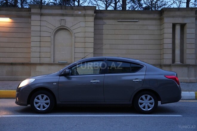Nissan Sunny 2013, 310,000 km - 1.5 l - Bakı