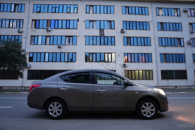 Nissan Sunny 2013, 310,000 km - 1.5 l - Bakı