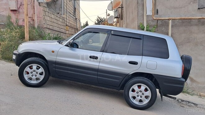 Toyota RAV4 1996, 320,000 km - 2.0 l - Bakı