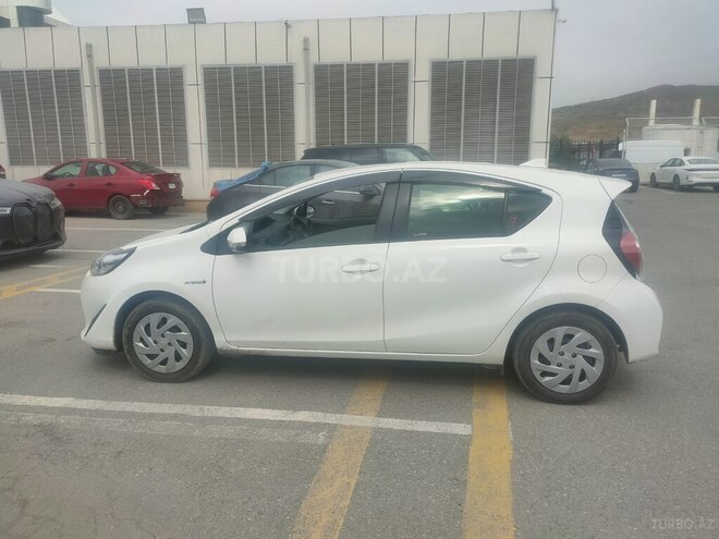 Toyota Aqua 2017, 166,000 km - 1.5 l - Bakı