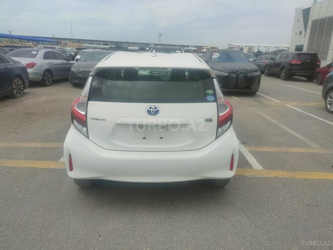Toyota Aqua 2017, 166,000 km - 1.5 l - Bakı