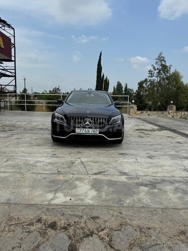 Mercedes C 300 2017, 180,000 km - 2.0 л - Yevlax