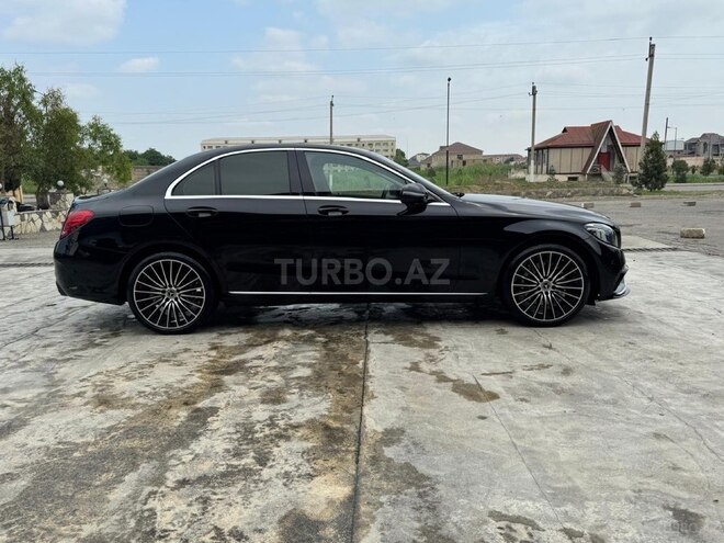 Mercedes C 300 2017, 180,000 km - 2.0 л - Yevlax