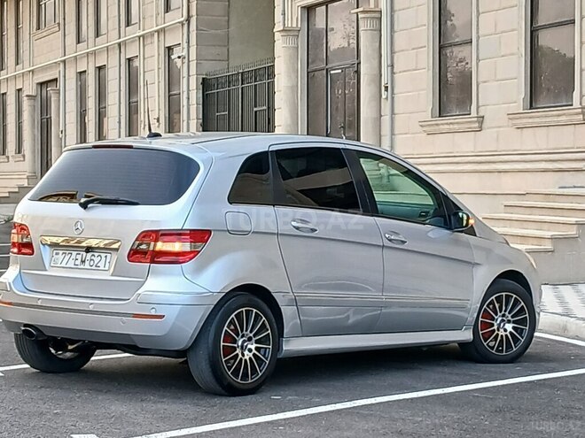 Mercedes B 170 2007, 268,000 km - 1.7 л - Sumqayıt