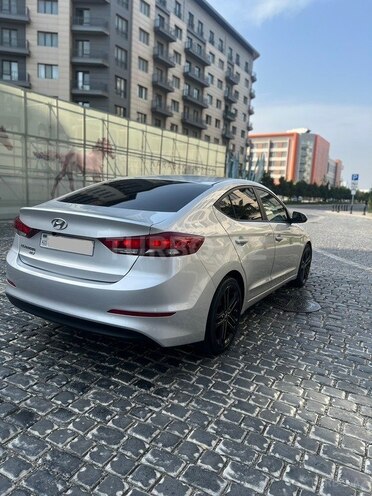 Hyundai Elantra 2017, 154,497 km - 2.0 л - Bakı